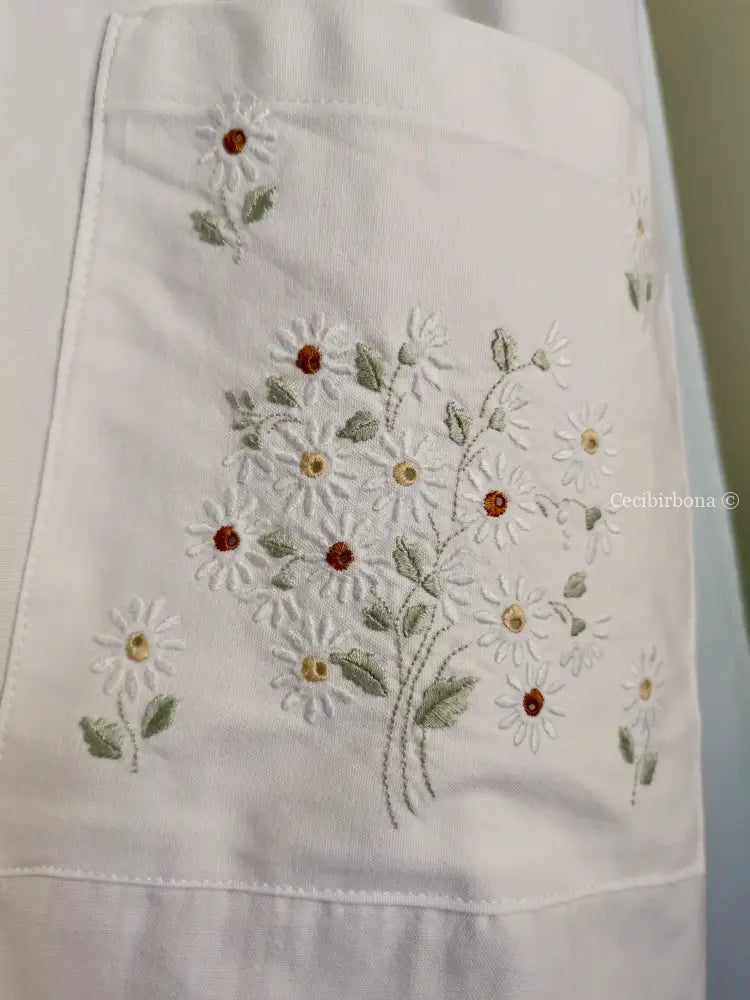 Grembiule impero in cotone vintage con tasche ricamate a margherite (Ref. 178) grembiule donna tessuti antichi