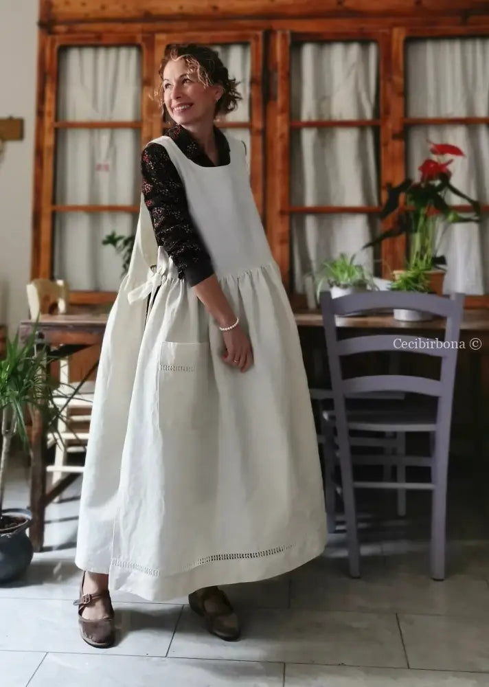 Grembiule in canapa e lino con sfilatura e monogramma UDC (Ref. 480) grembiule donna tessuti antichi