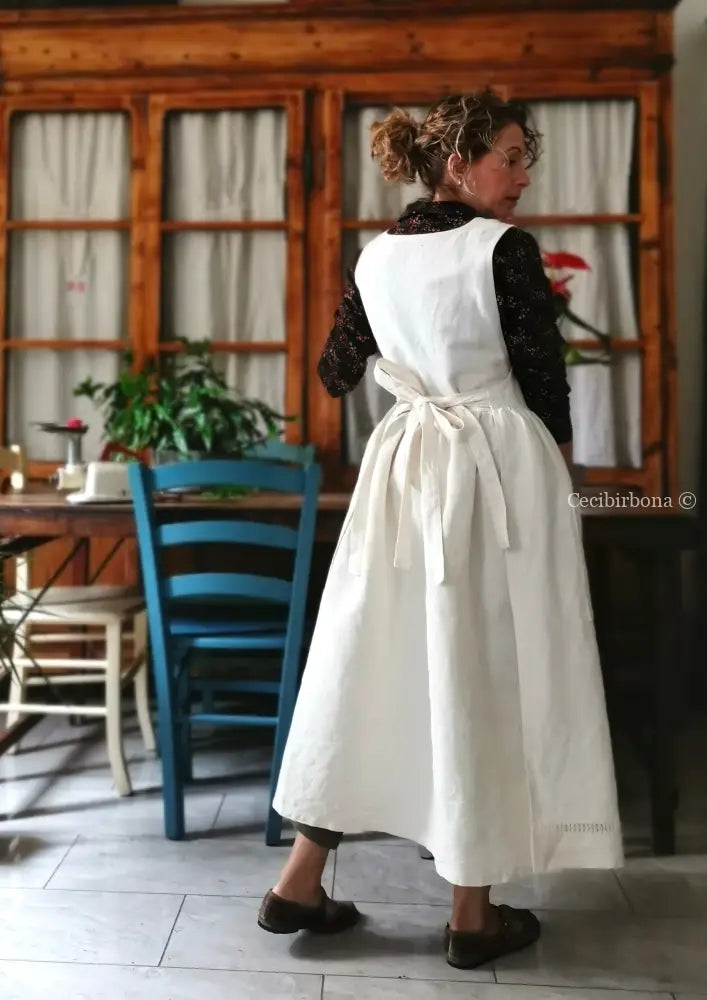 Grembiule in canapa e lino con sfilatura e monogramma UDC (Ref. 480) grembiule donna tessuti antichi