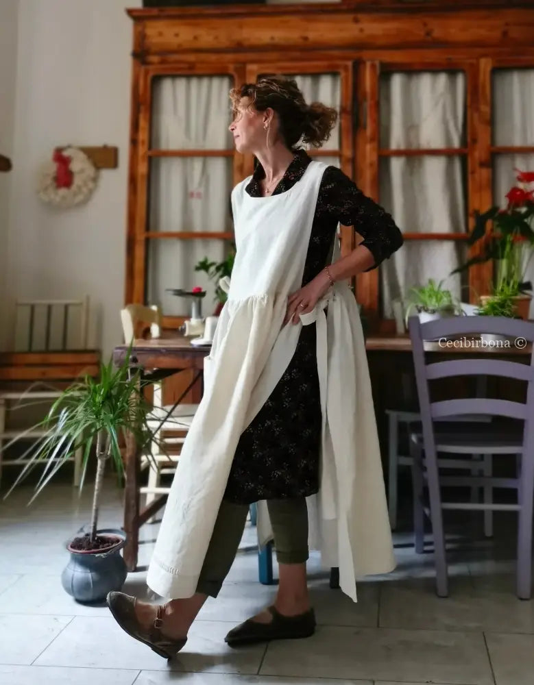 Grembiule in canapa e lino con sfilatura e monogramma UDC (Ref. 480) grembiule donna tessuti antichi