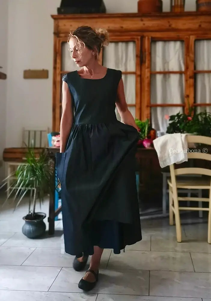 Grembiule in chambray blu scuro con lacci rossi a quadri (Ref. 518) - grembiule donna tessuti moderni