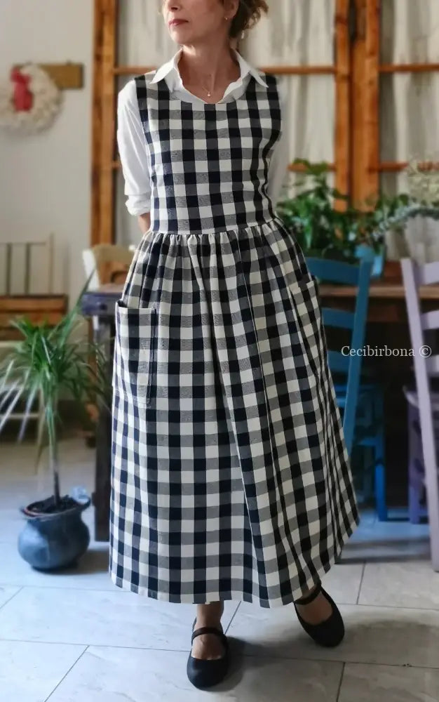 Grembiule in cotone a quadri blu e panna (Ref. 488) grembiule donna tessuti moderni