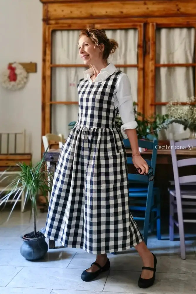 Grembiule in cotone a quadri blu e panna (Ref. 488) grembiule donna tessuti moderni