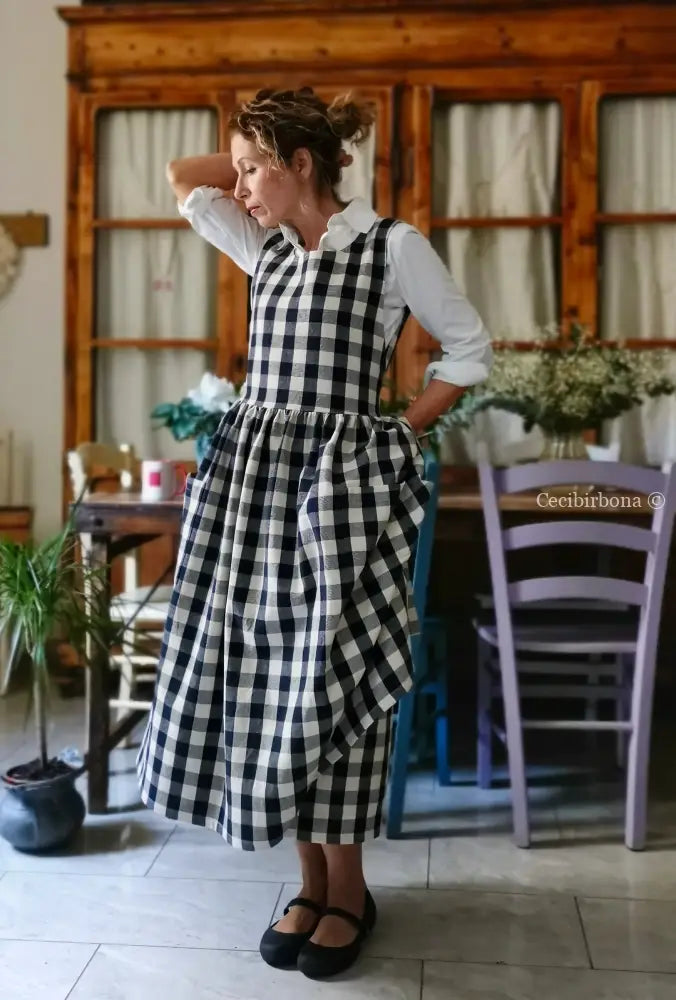 Grembiule in cotone a quadri blu e panna (Ref. 488) grembiule donna tessuti moderni