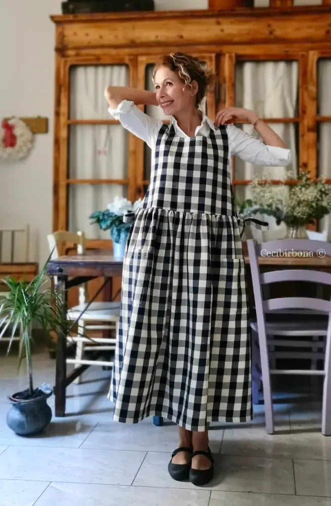 Grembiule in cotone a quadri blu e panna (Ref. 488) grembiule donna tessuti moderni