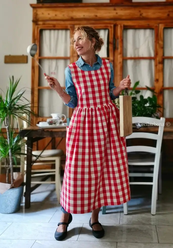 Grembiule in cotone a quadri rossi (Ref. 402) grembiule donna tessuti moderni