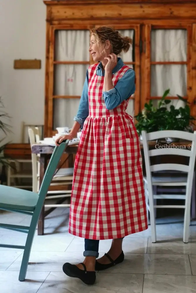 Grembiule in cotone a quadri rossi (Ref. 402) grembiule donna tessuti moderni