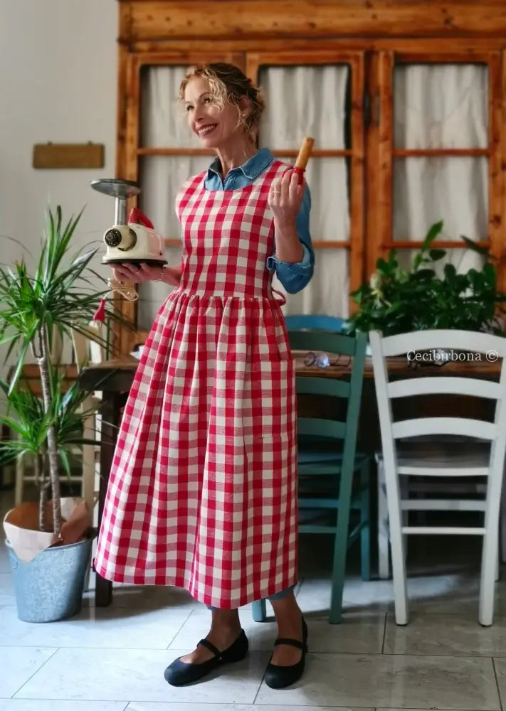Grembiule in cotone a quadri rossi (Ref. 402) grembiule donna tessuti moderni