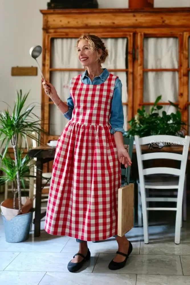 Grembiule in cotone a quadri rossi (Ref. 402) grembiule donna tessuti moderni