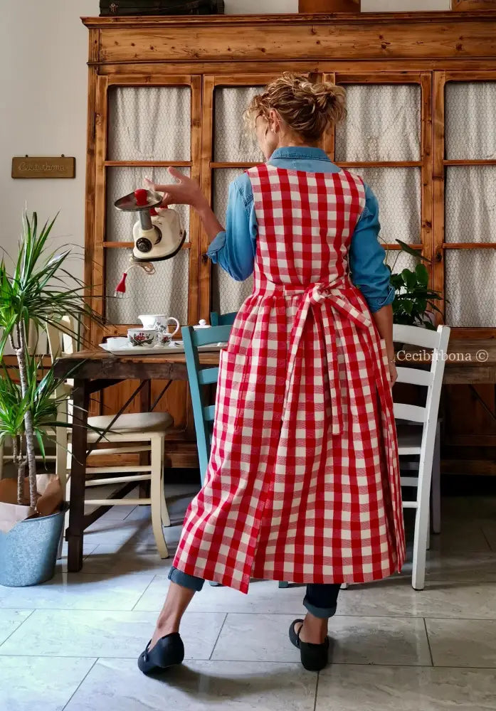 Grembiule in cotone a quadri rossi (Ref. 402) grembiule donna tessuti moderni