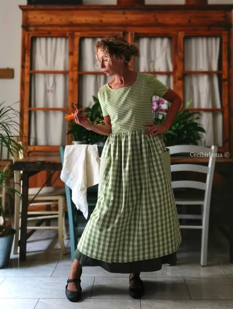 Grembiule in cotone a quadri verdi patchwork (Ref. 426) grembiule donna tessuti moderni