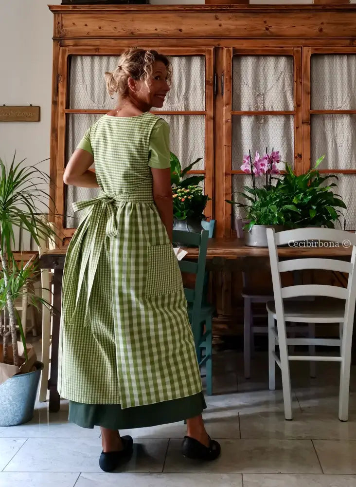 Grembiule in cotone a quadri verdi patchwork (Ref. 426) grembiule donna tessuti moderni