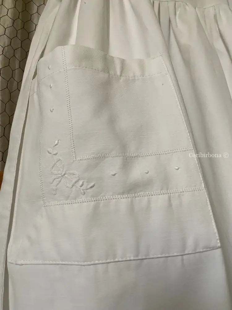 Grembiule in cotone antico con monogramma FP e ricamo con fiocchi (Ref. 16) grembiule donna tessuti antichi