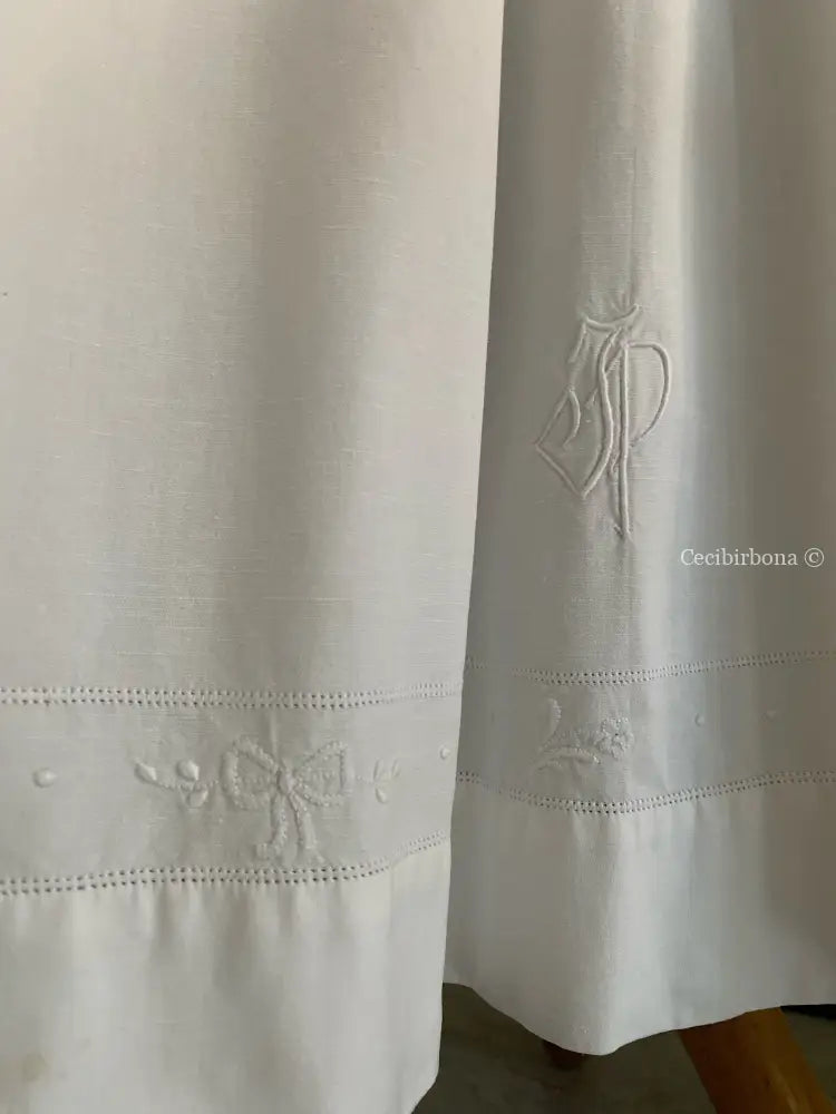 Grembiule in cotone antico con monogramma FP e ricamo con fiocchi (Ref. 16) grembiule donna tessuti antichi