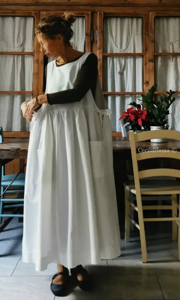 Grembiule in cotone antico con monogramma FP e ricamo con fiocchi (Ref. 16) grembiule donna tessuti antichi