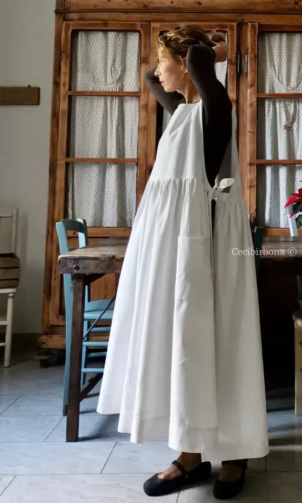 Grembiule in cotone antico con monogramma FP e ricamo con fiocchi (Ref. 16) grembiule donna tessuti antichi