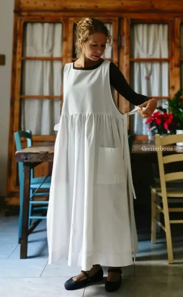 Grembiule in cotone antico con monogramma FP e ricamo con fiocchi (Ref. 16) grembiule donna tessuti antichi