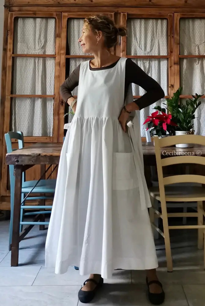 Grembiule in cotone antico con monogramma FP e ricamo con fiocchi (Ref. 16) grembiule donna tessuti antichi