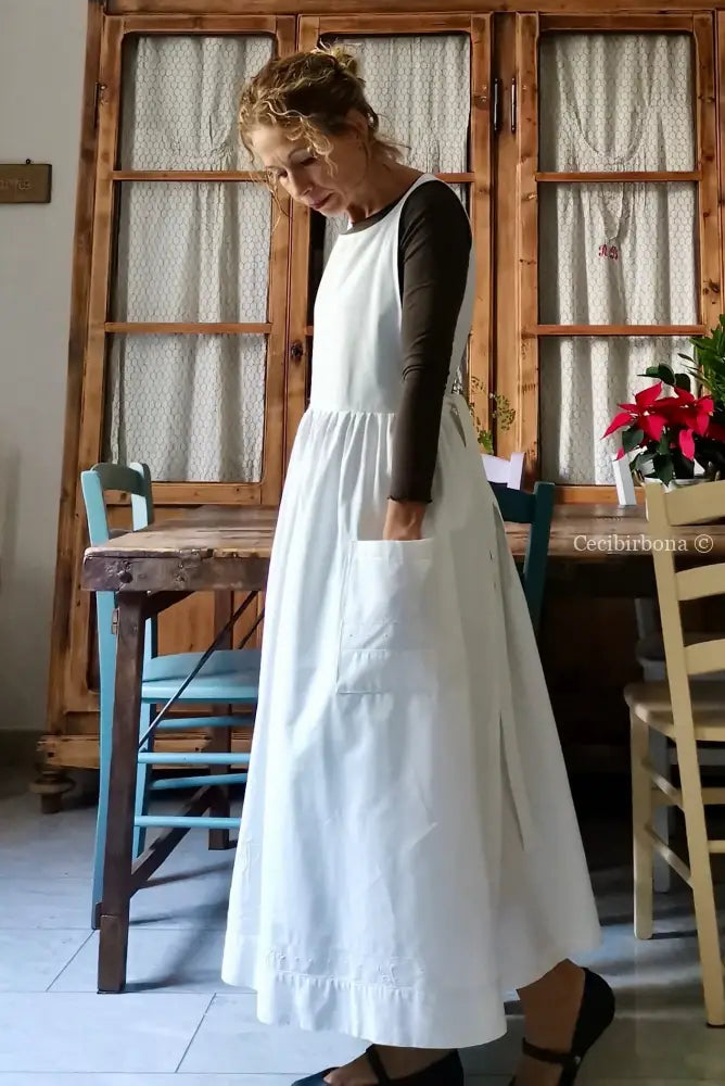 Grembiule in cotone antico con monogramma FP e ricamo con fiocchi (Ref. 16) grembiule donna tessuti antichi