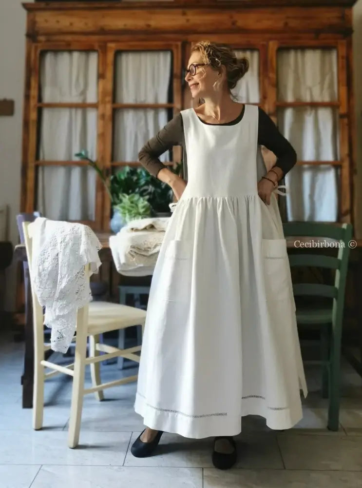 Grembiule in cotone antico con monogramma GR e sfilatura (Ref. 136) grembiule donna tessuti antichi