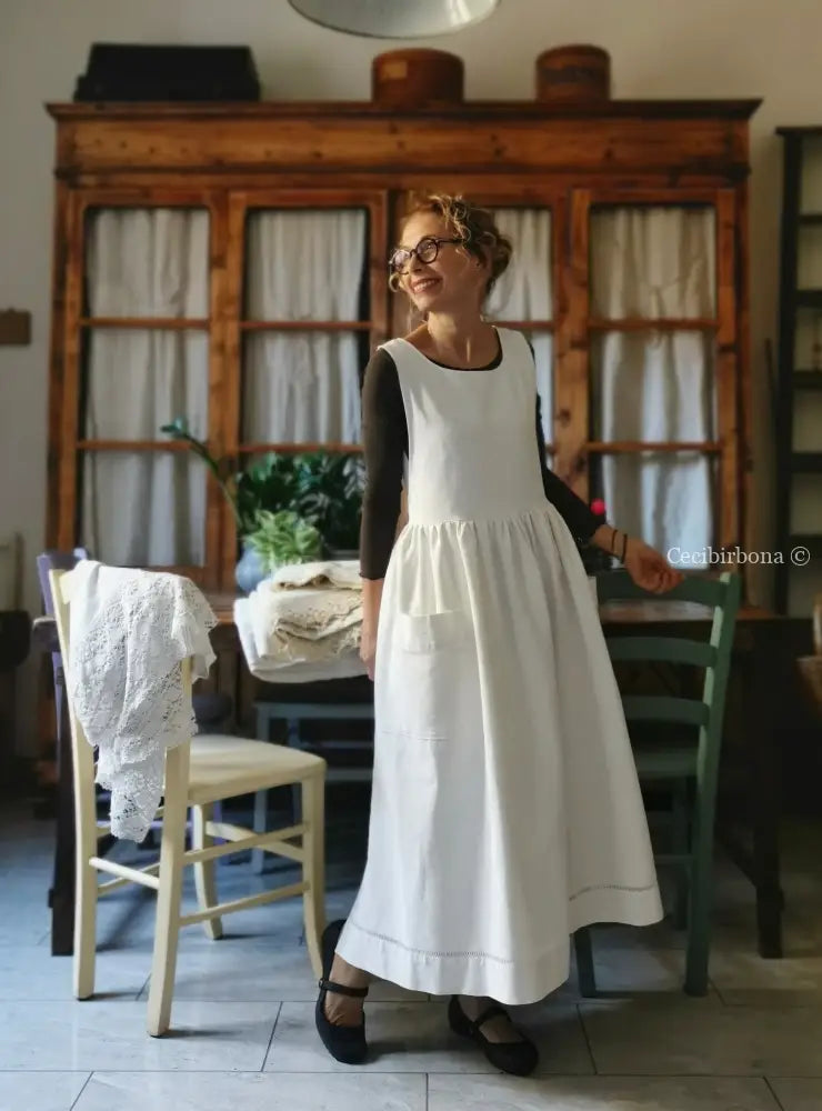 Grembiule in cotone antico con monogramma GR e sfilatura (Ref. 136) grembiule donna tessuti antichi