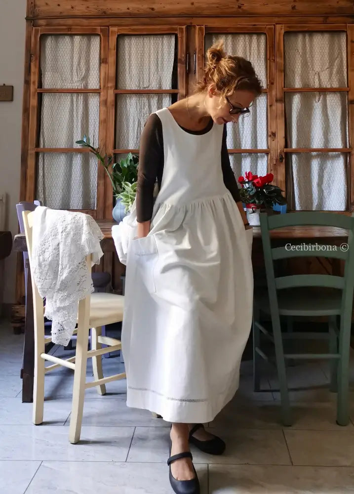 Grembiule in cotone antico con monogramma GR e sfilatura (Ref. 136) grembiule donna tessuti antichi