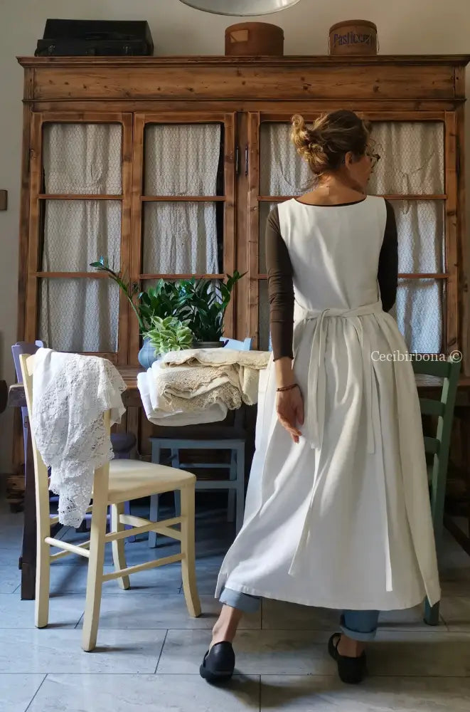 Grembiule in cotone antico con monogramma GR e sfilatura (Ref. 136) grembiule donna tessuti antichi