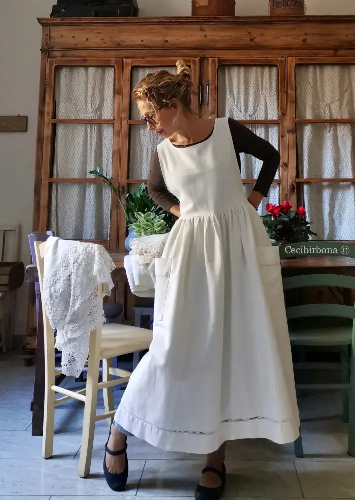 Grembiule in cotone antico con monogramma GR e sfilatura (Ref. 136) grembiule donna tessuti antichi