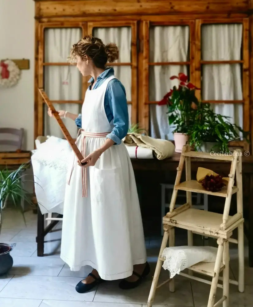 Grembiule in cotone antico con monogramma TS e sfilatura (Ref. 476) grembiule donna tessuti antichi