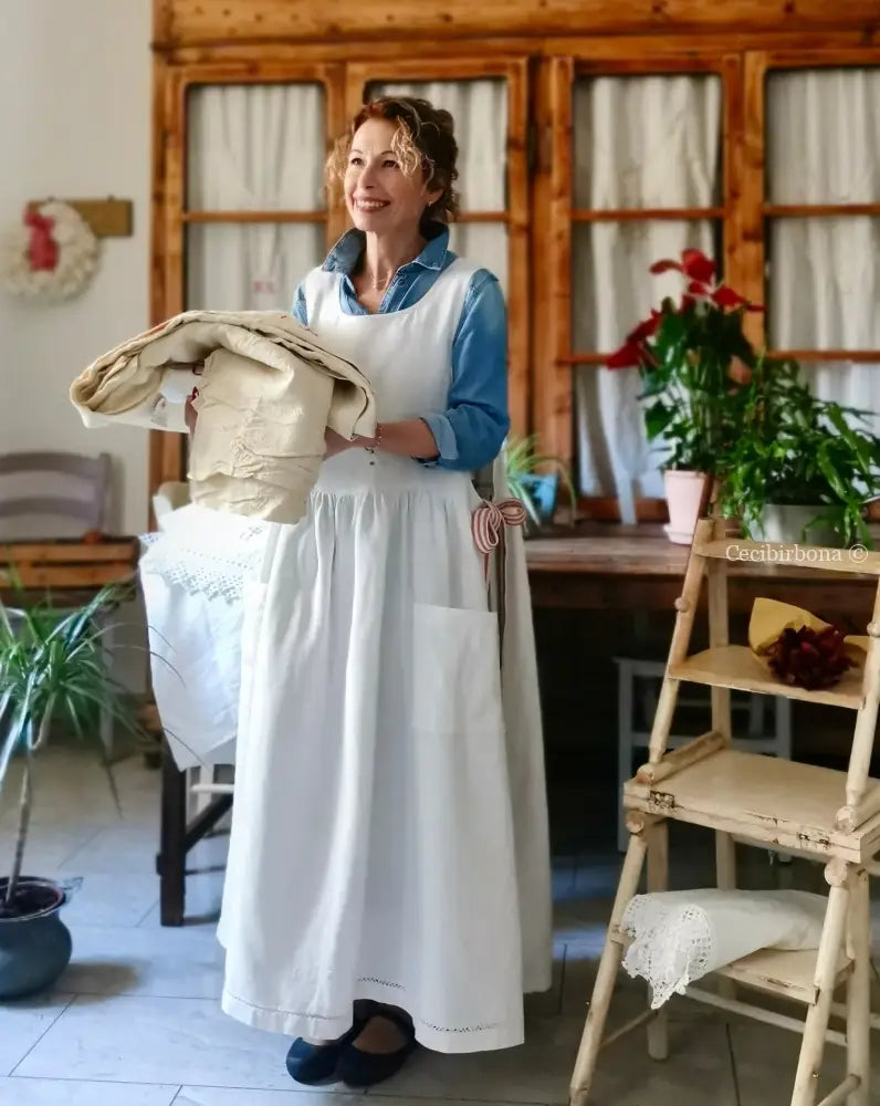 Grembiule in cotone antico con monogramma TS e sfilatura (Ref. 476) grembiule donna tessuti antichi