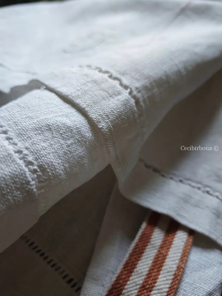 Grembiule in cotone antico con monogramma TS e sfilatura (Ref. 476) grembiule donna tessuti antichi