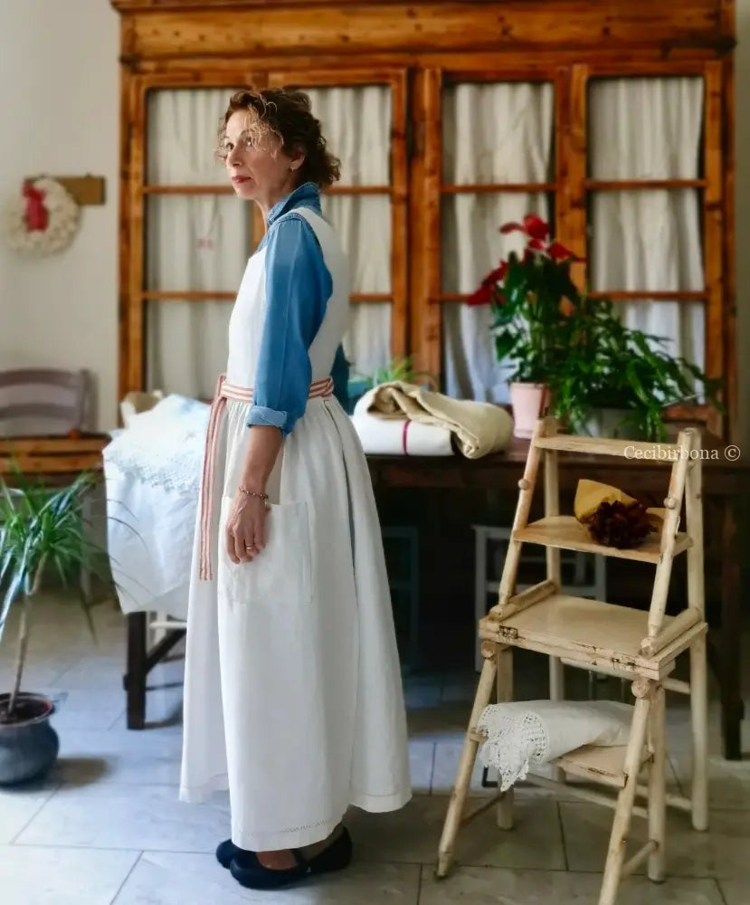 Grembiule in cotone antico con monogramma TS e sfilatura (Ref. 476) grembiule donna tessuti antichi