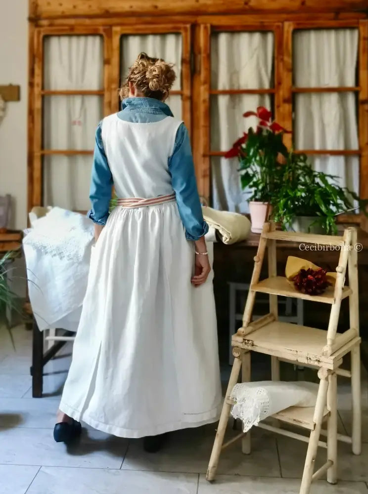 Grembiule in cotone antico con monogramma TS e sfilatura (Ref. 476) grembiule donna tessuti antichi