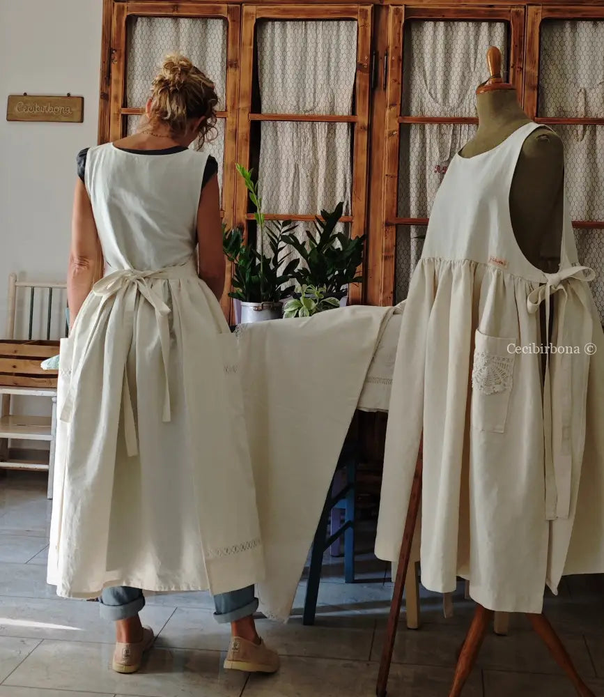 Grembiule in cotone con monogramma MT e sfilatura (Ref. 199) grembiule donna tessuti antichi