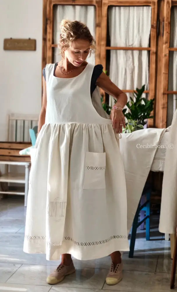 Grembiule in cotone con monogramma MT e sfilatura (Ref. 199) grembiule donna tessuti antichi