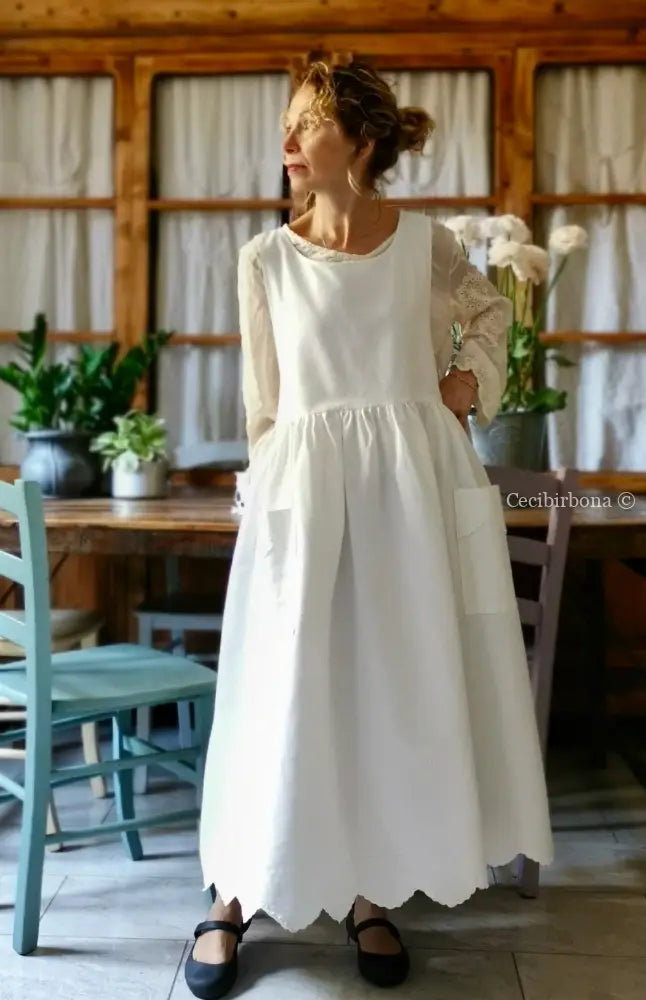 Grembiule in cotone con smerlo e monogramma NM (Ref. 152) grembiule donna tessuti antichi