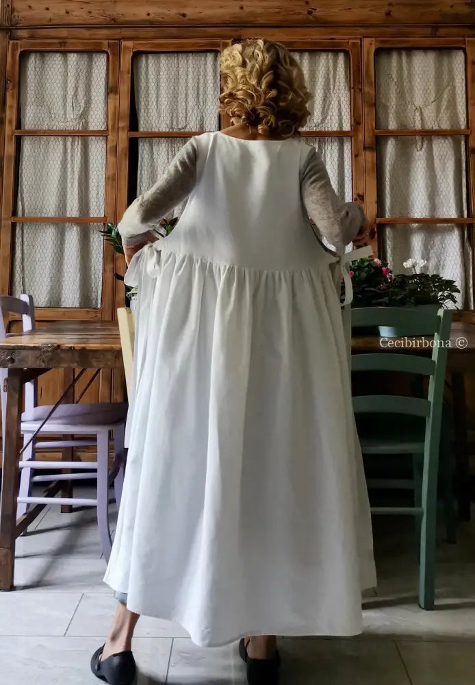 Grembiule in cotone e lino con passamaneria celeste (Ref. 157) grembiule donna in tessuto antico