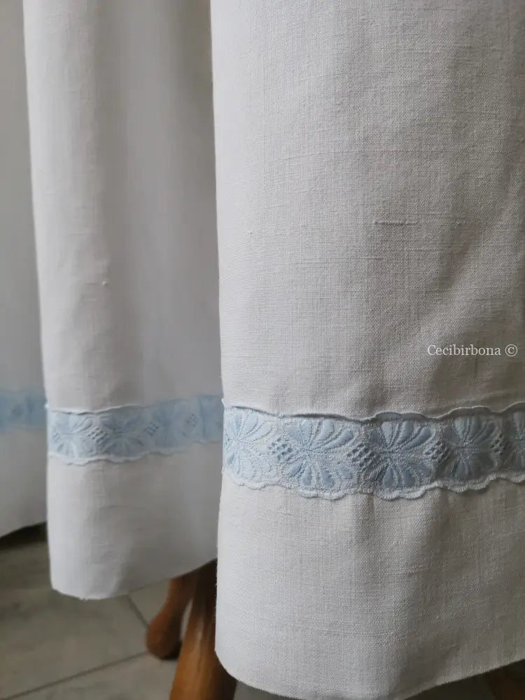 Grembiule in cotone e lino con passamaneria celeste (Ref. 157) grembiule donna in tessuto antico
