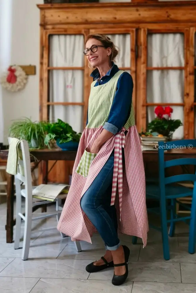 Grembiule in cotone patchwork a quadri rosa e verdi (Ref. 449) grembiule donna tessuti moderni