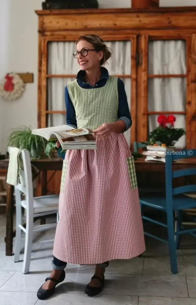 Grembiule in cotone patchwork a quadri rosa e verdi (Ref. 449) grembiule donna tessuti moderni