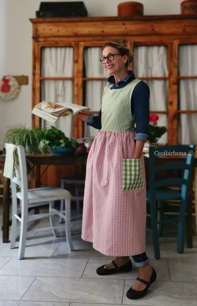 Grembiule in cotone patchwork a quadri rosa e verdi (Ref. 449) grembiule donna tessuti moderni