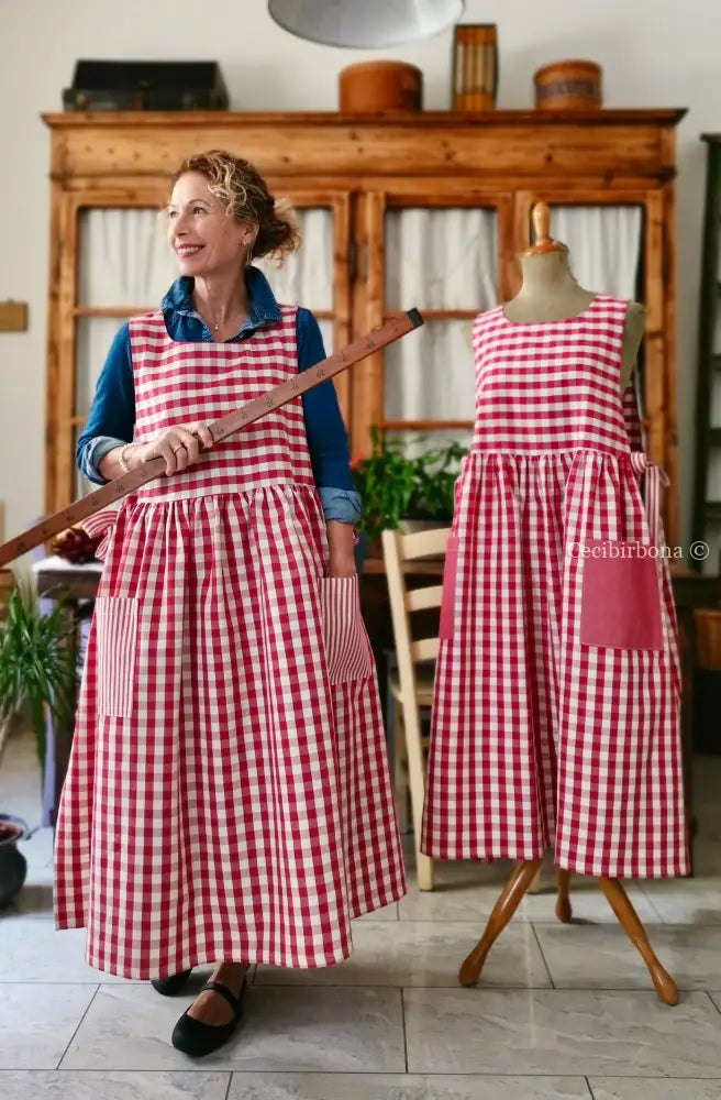 Grembiule in cotone patchwork a quadri rosso ciliegia e righe (Ref. 509) - grembiule donna tessuti moderni
