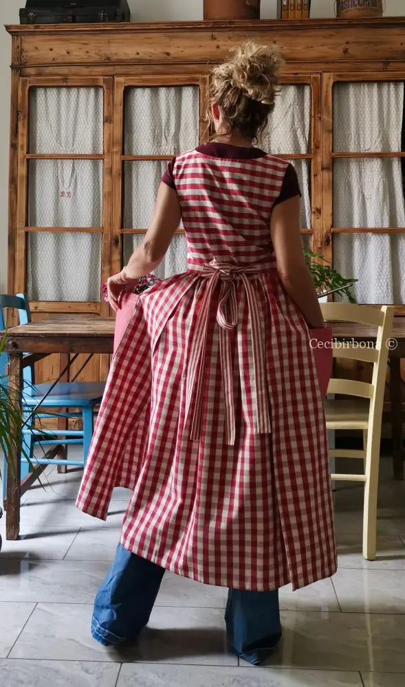 Grembiule in cotone patchwork a righe e quadri rosso ciliegia (Ref. 508) - grembiule donna tessuti moderni