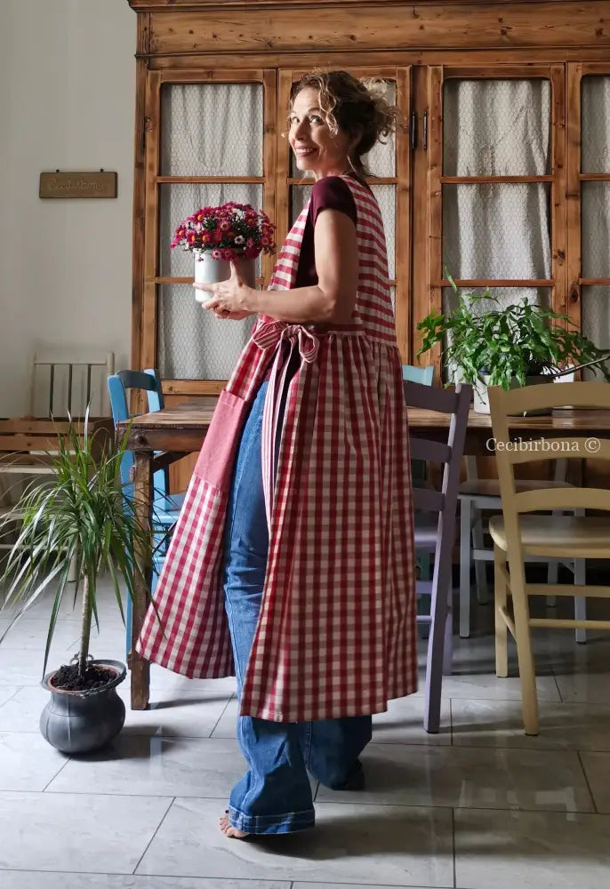 Grembiule in cotone patchwork a righe e quadri rosso ciliegia (Ref. 508) - grembiule donna tessuti moderni