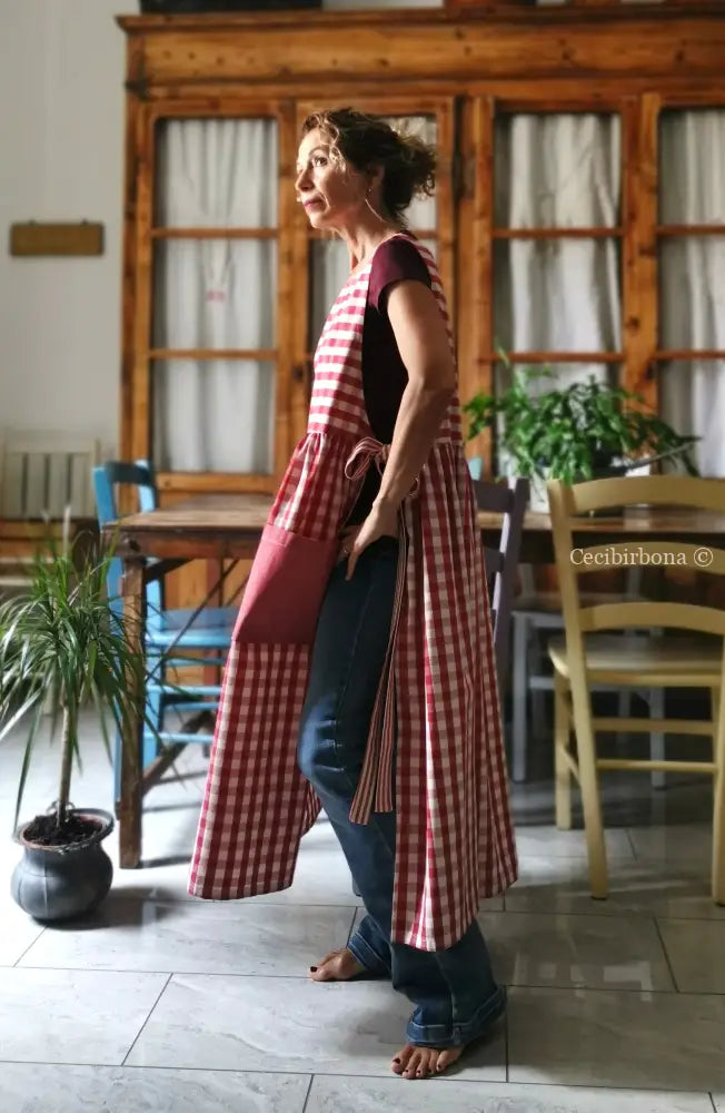 Grembiule in cotone patchwork a righe e quadri rosso ciliegia (Ref. 508) - grembiule donna tessuti moderni