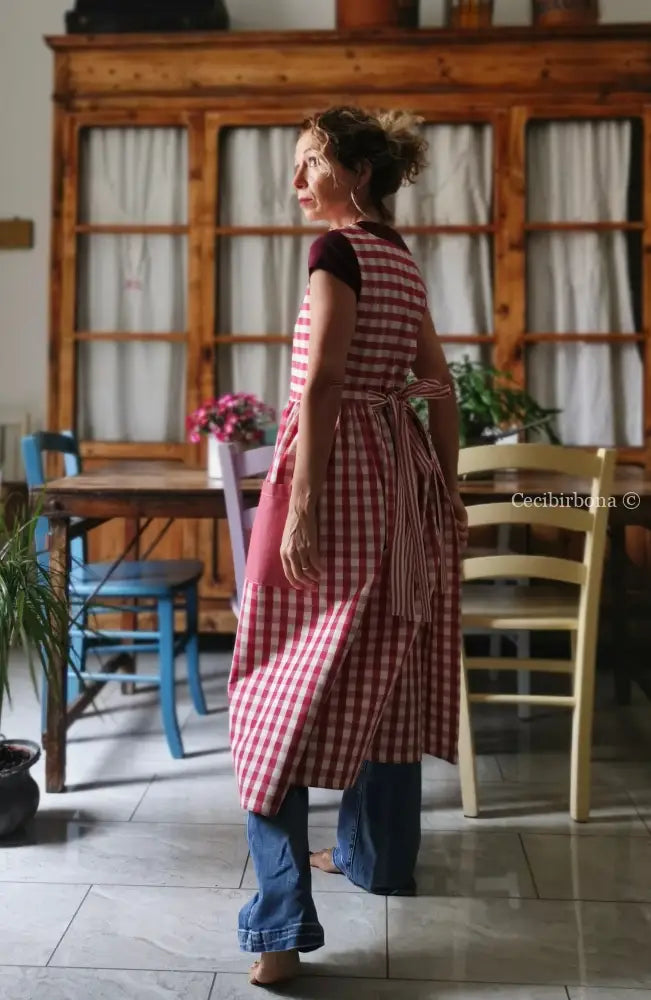 Grembiule in cotone patchwork a righe e quadri rosso ciliegia (Ref. 508) - grembiule donna tessuti moderni
