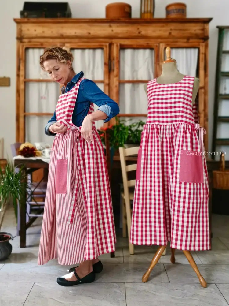 Grembiule in cotone patchwork a righe e quadri rosso ciliegia (Ref. 510) - grembiule donna tessuti moderni