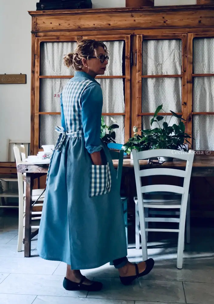 Grembiule in cotone patchwork azzurro polveroso (Ref. 401) grembiule donna tessuti moderni