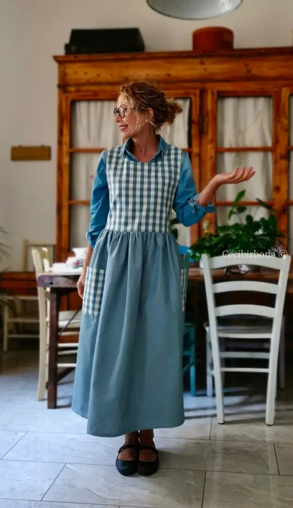 Grembiule in cotone patchwork azzurro polveroso (Ref. 401) grembiule donna tessuti moderni
