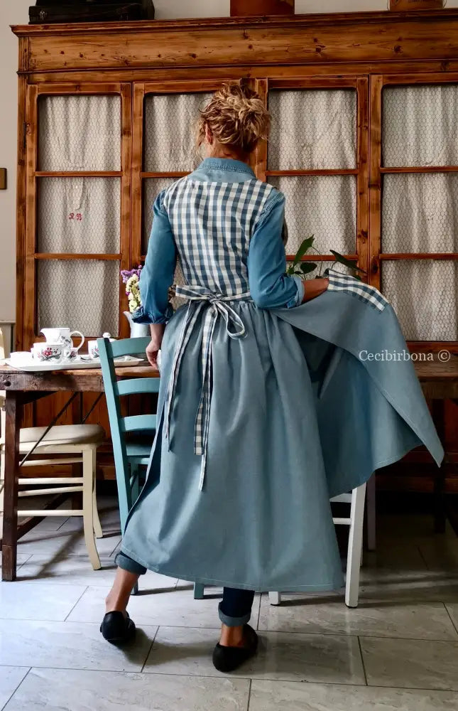 Grembiule in cotone patchwork azzurro polveroso (Ref. 401) grembiule donna tessuti moderni